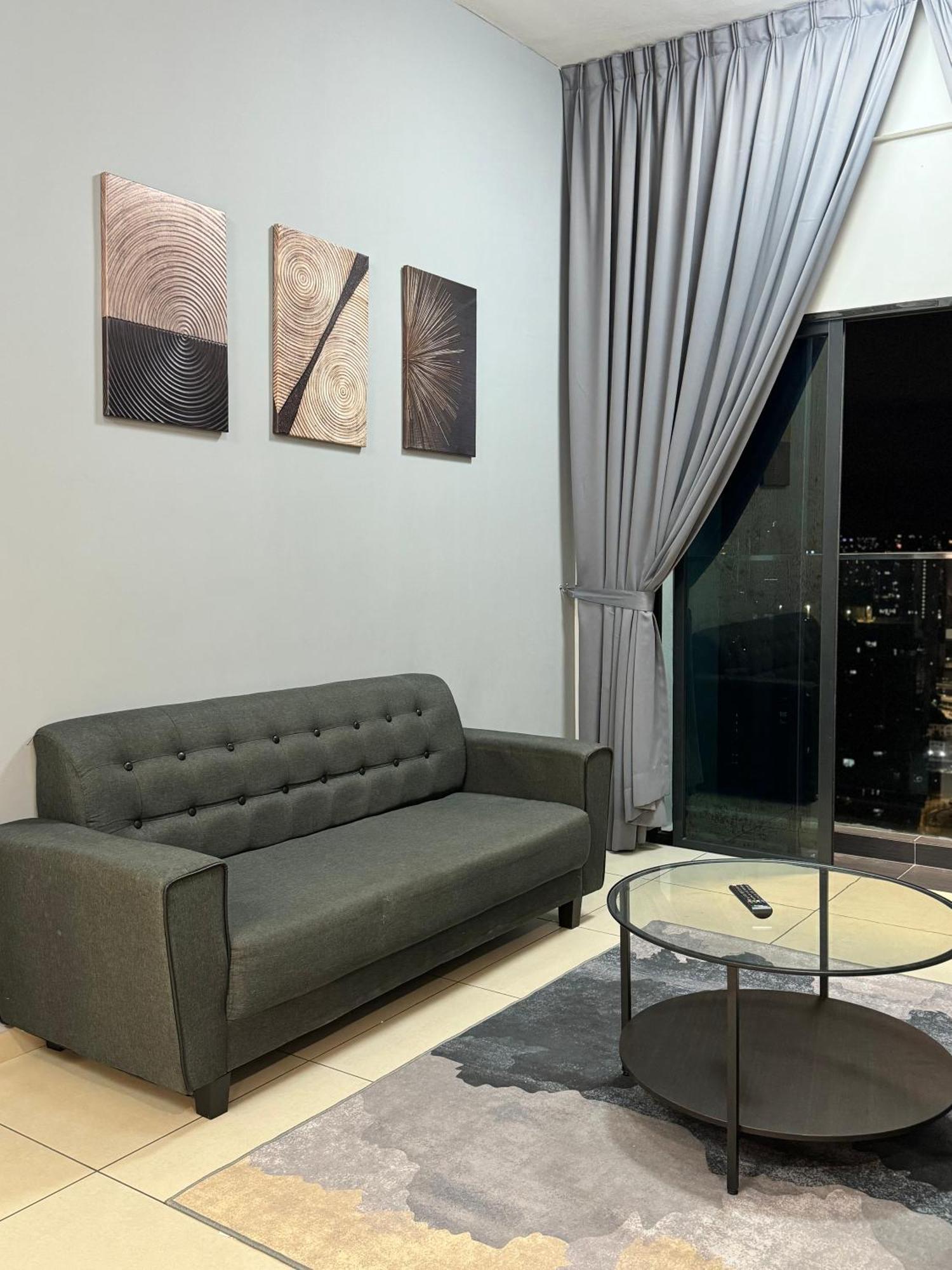 Reizz Residence By Nexus Suites Kuala Lumpur Esterno foto